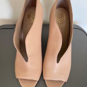 VINCE CAMUTO ANDRITA ANKLE BOOTIE/SHOE SIZE 10  PERFECT CONDITION NWOT